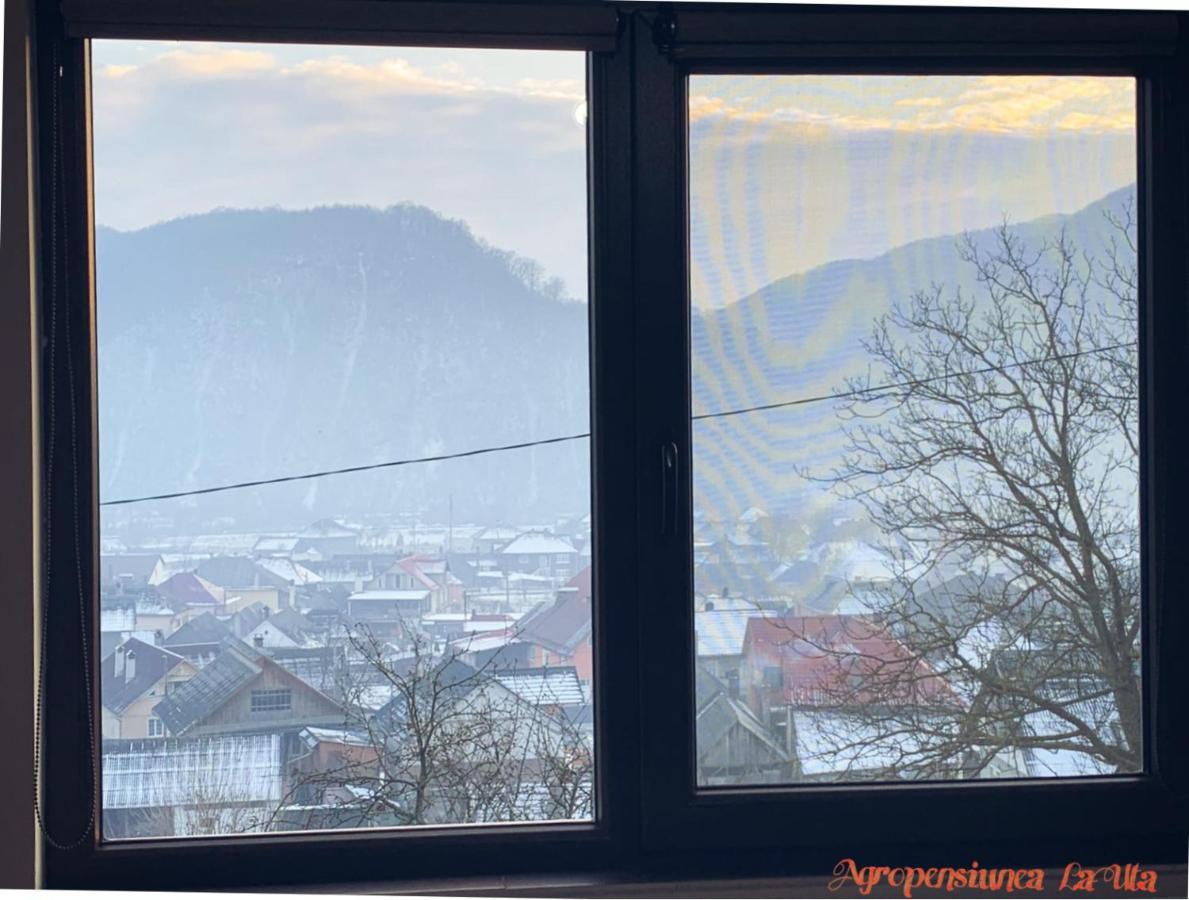 Agropensiunea La Uta Rebrisoara Luaran gambar