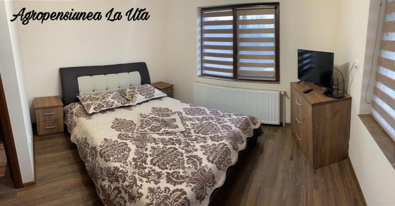 Agropensiunea La Uta Rebrisoara Luaran gambar